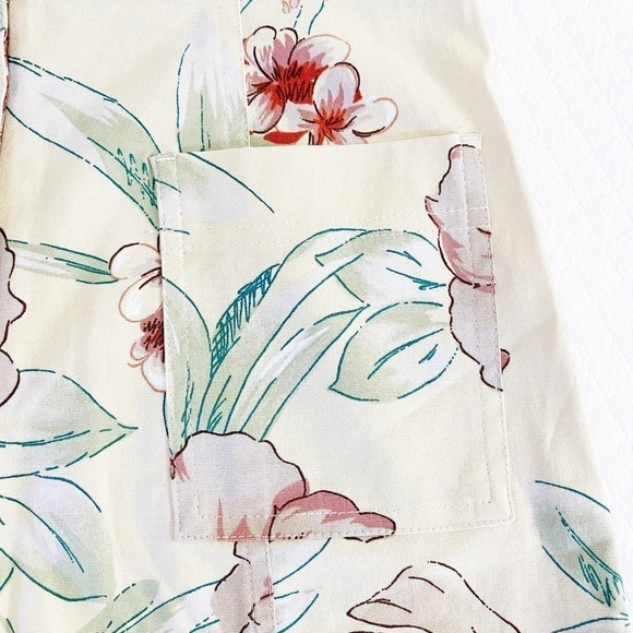 Urban Outfitters Flower Patterned Button Down Shorts SZ S - Picture 4 of 7